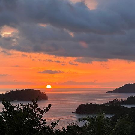 Western Ocean Breeze Self Catering Victoria Luaran gambar