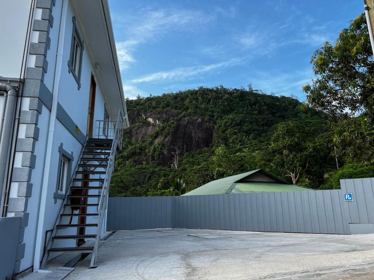 Western Ocean Breeze Self Catering Victoria Luaran gambar