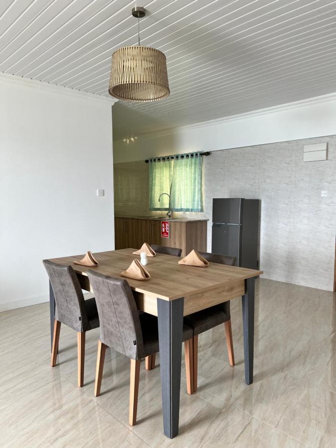 Western Ocean Breeze Self Catering Victoria Luaran gambar