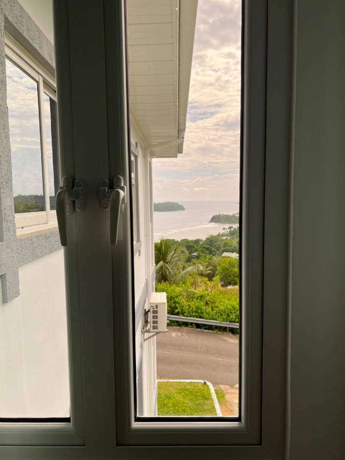 Western Ocean Breeze Self Catering Victoria Luaran gambar